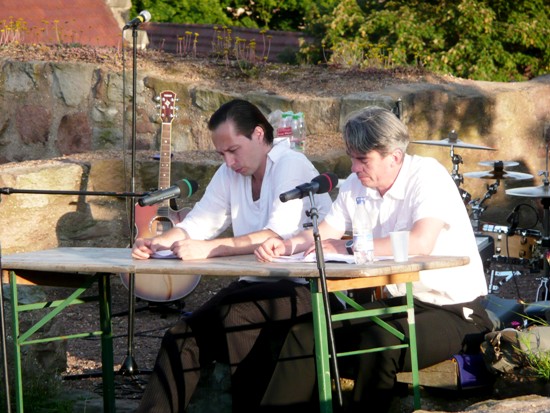 Achim von Arnims Texte wurden beim 5. Literaturpicknick von Enrico Petters und Harald Höbinger gelesen.