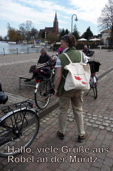 Viele Grüße von der Radtour aus Röbel an der Müritz von unserer Leserin Frau Gaudig.