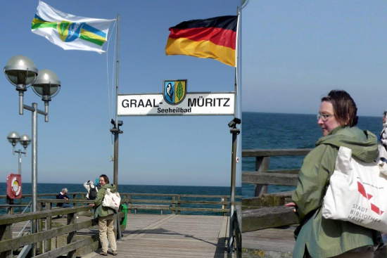 Viele Grüße von der Ostsee. Ihre Leserin Felicitas Gaudig.
