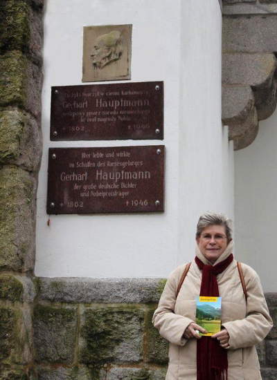In der Villa Wiesenstein in Jagniatków (Agnetendorf) lebte der Schriftsteller und Literaturnobelpreisträger Gerhart Hauptmann von 1901 bis zu seinem Tod im Jahr 1946. Heute ist es ein Museum und Kulturzentrum.